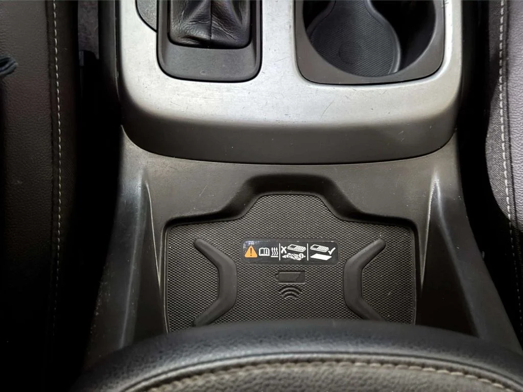 Used 2021 Red Chevrolet ZR2 image 20