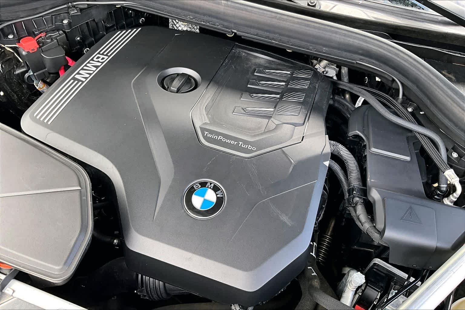 Used 2024 Dark Graphite Metallic BMW sDrive30i image 31