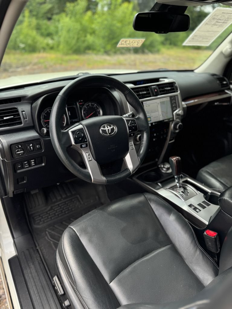 Used 2020 Blizzard Pearl Toyota Limited image 27