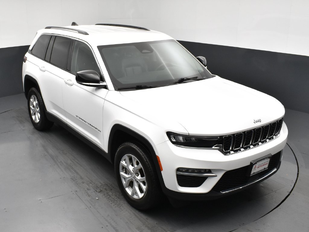 Used 2023 White Jeep Limited image 18