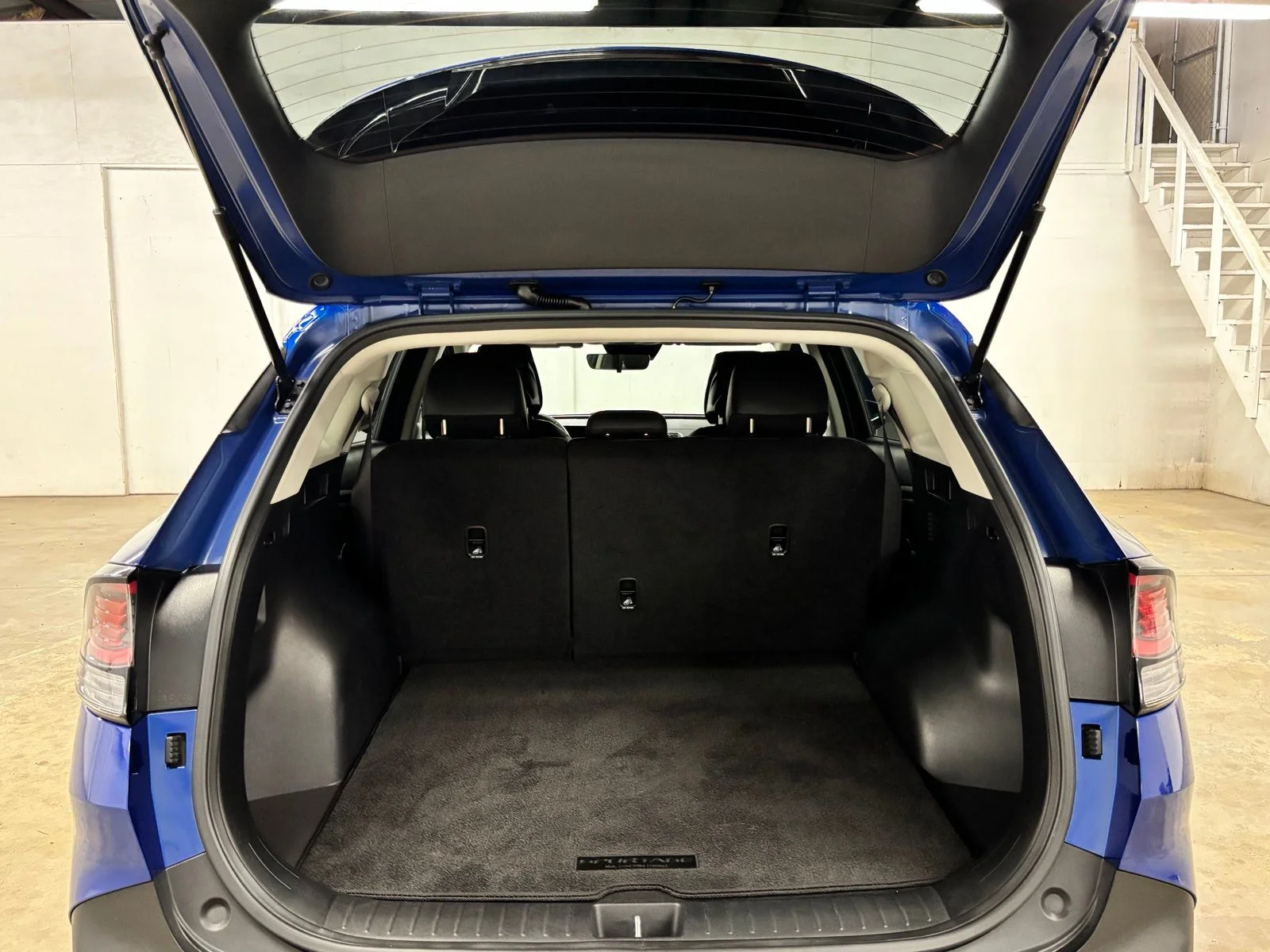 Used 2025 Blue Kia EX image 24