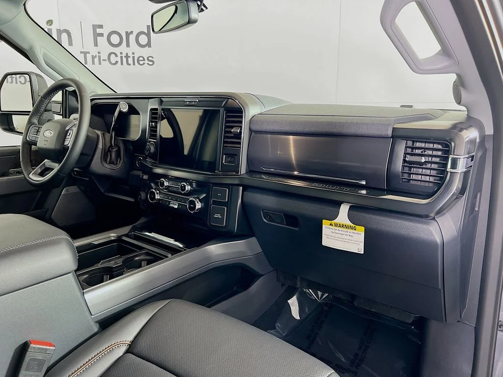 New 2026 Carbonized Gray Metallic Ford Lariat image 30