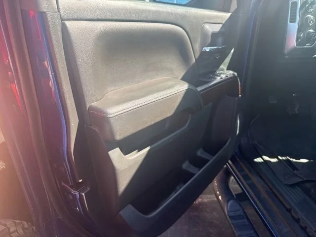 Used 2017 Blue GMC SLE image 37