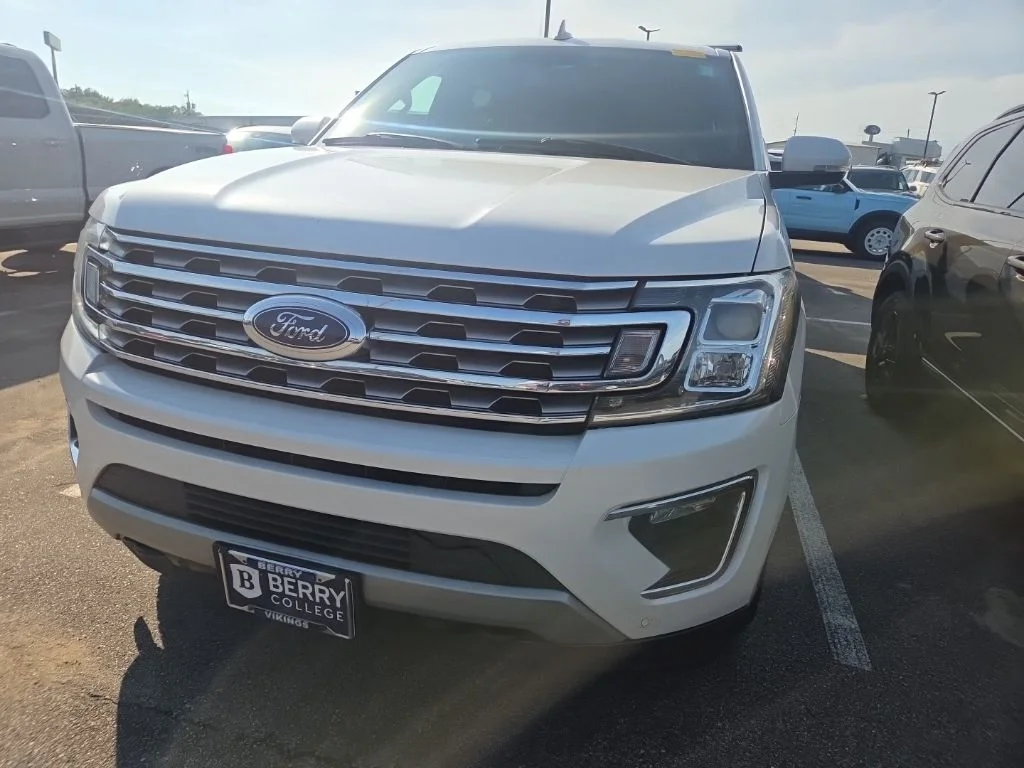 Used 2019 White Platinum Tri-Coat Metallic Ford Limited image 2