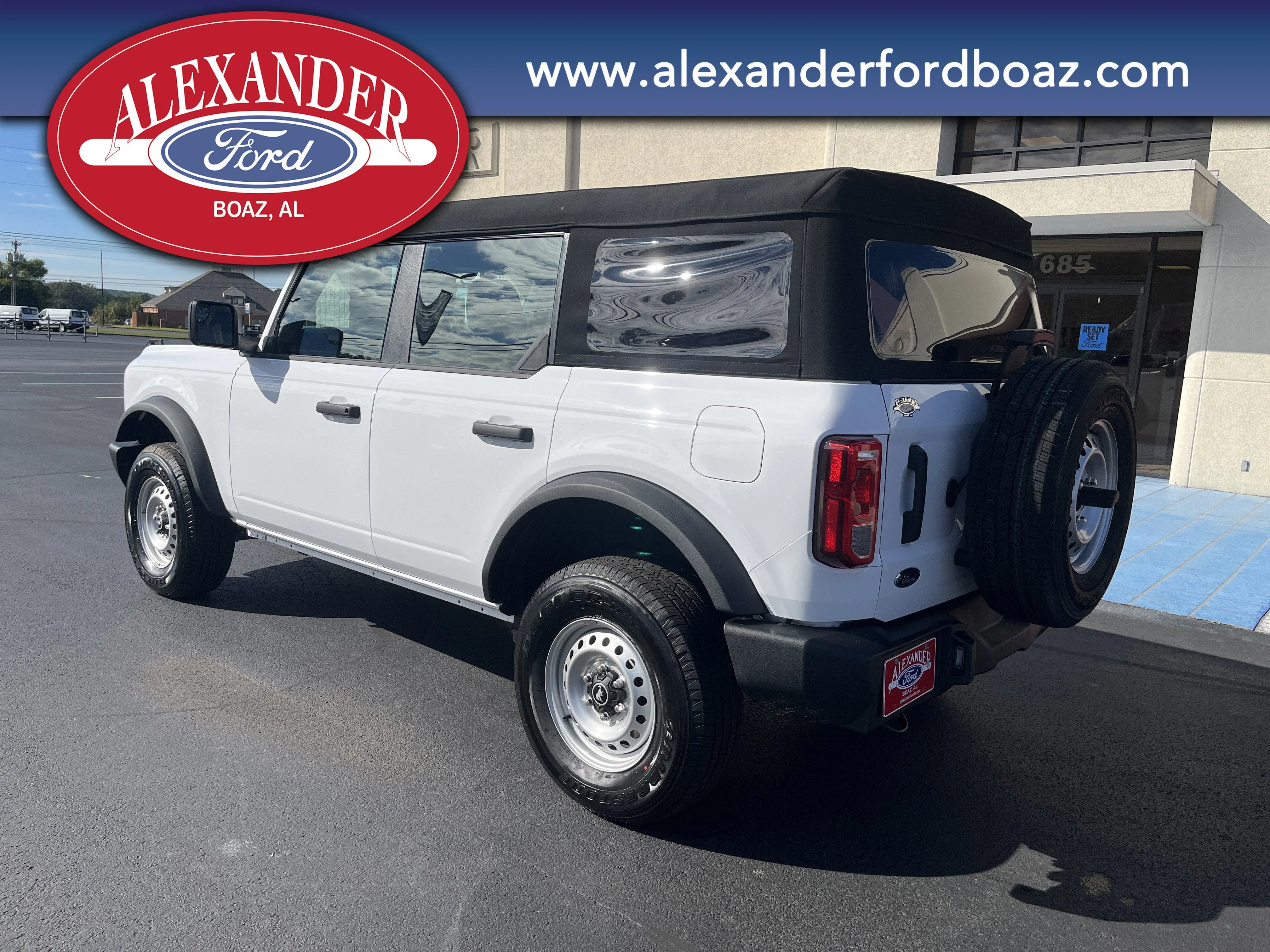 New 2025 Oxford White Ford Base image 2
