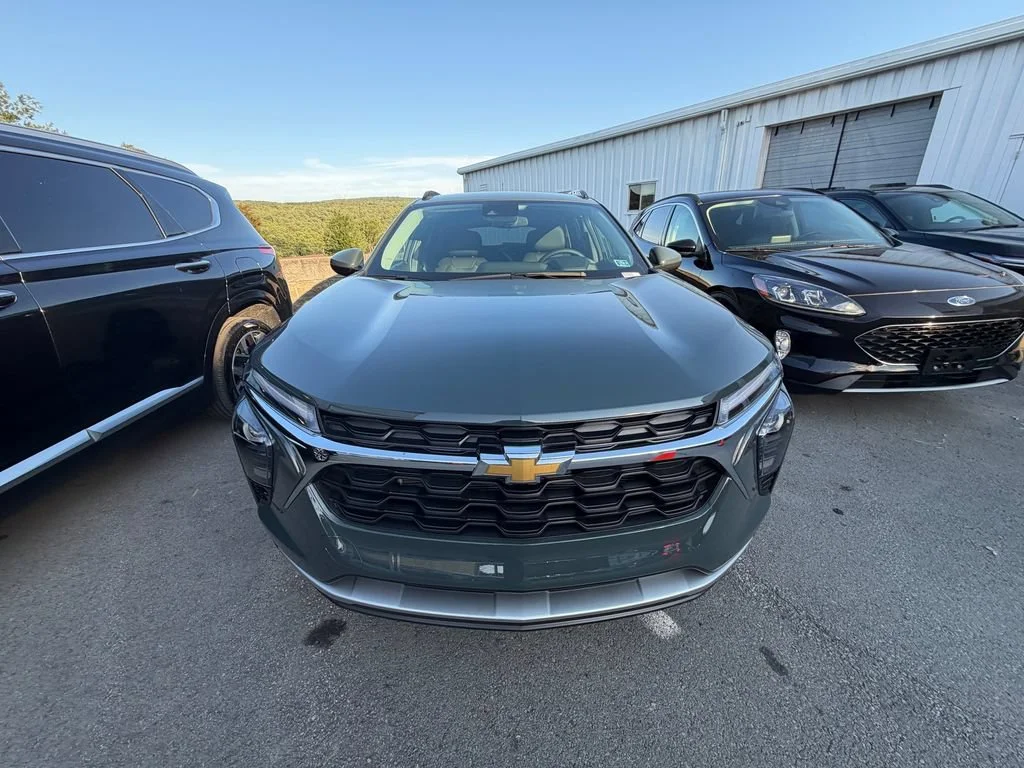 2026 Chevrolet Trax LT - Photo 8