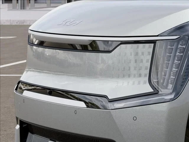 New 2026 Ivory Silver Kia Land AWD image 12