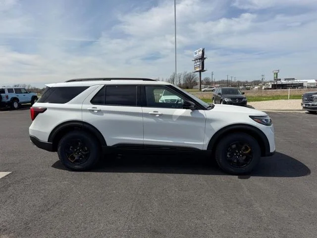 New 2026 Star White Metallic Tri-Coat Ford Tremor® image 30