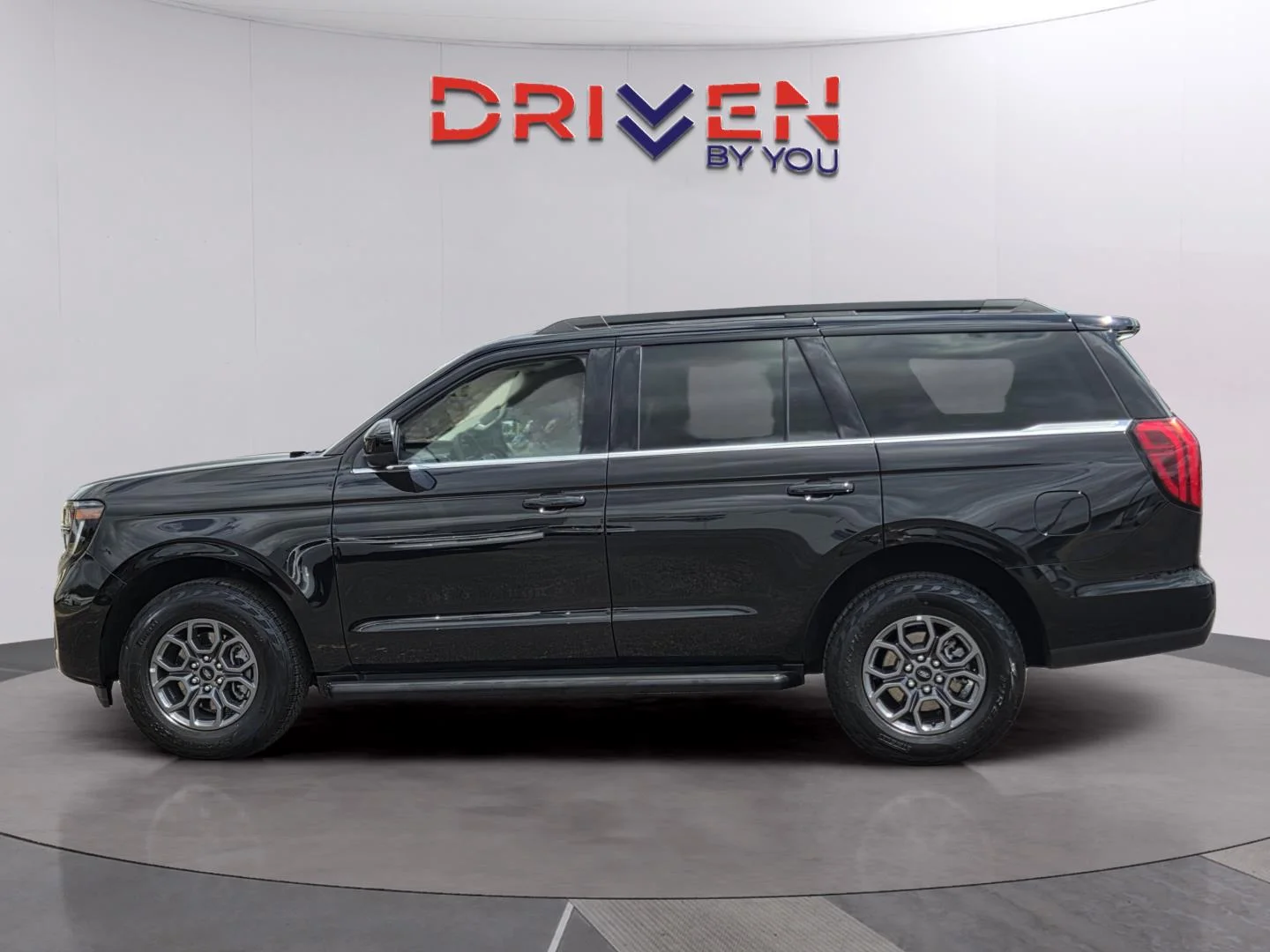 Used 2025 Agate Black Ford Active image 2