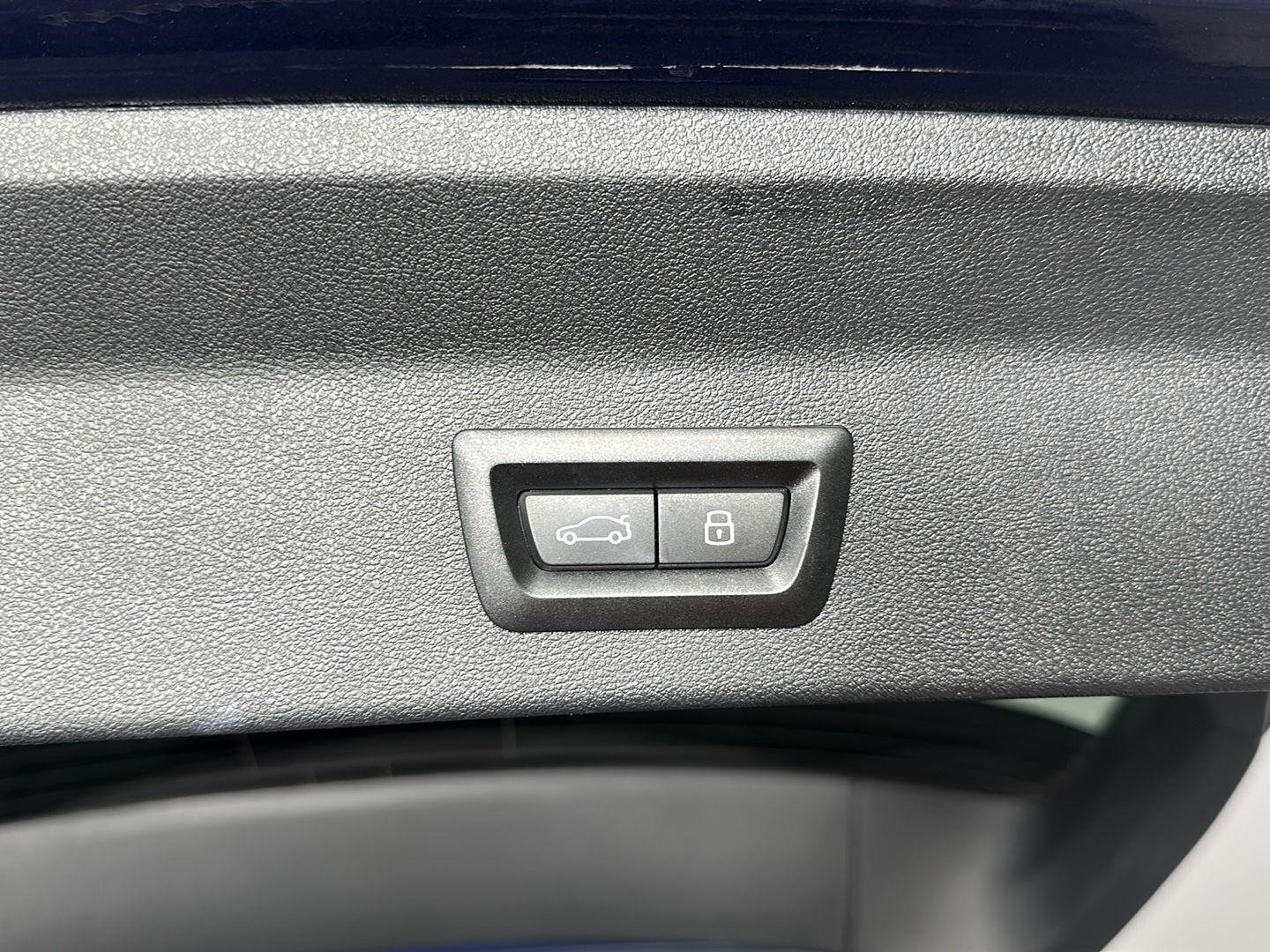 Used 2023 Phytonic Blue Metallic BMW xDrive30i image 27