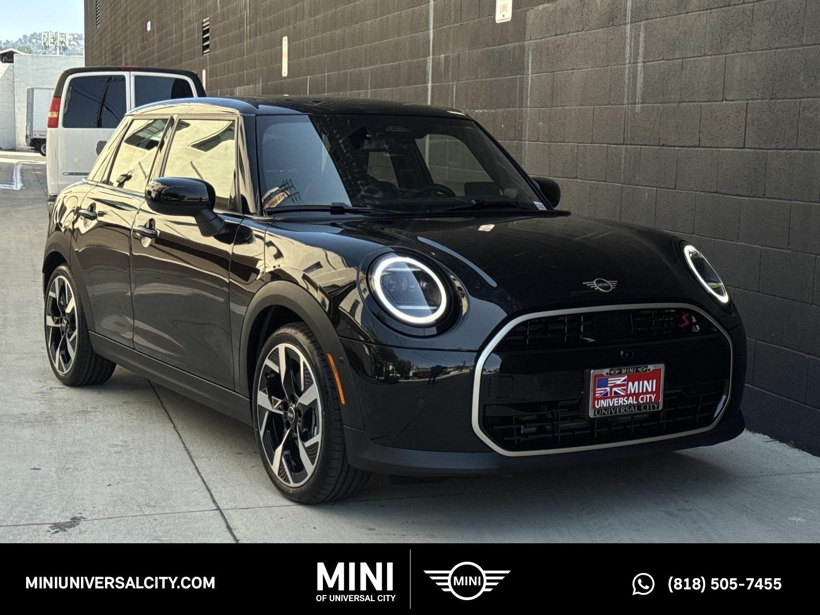 2026 MINI Hardtop Cooper S's photo