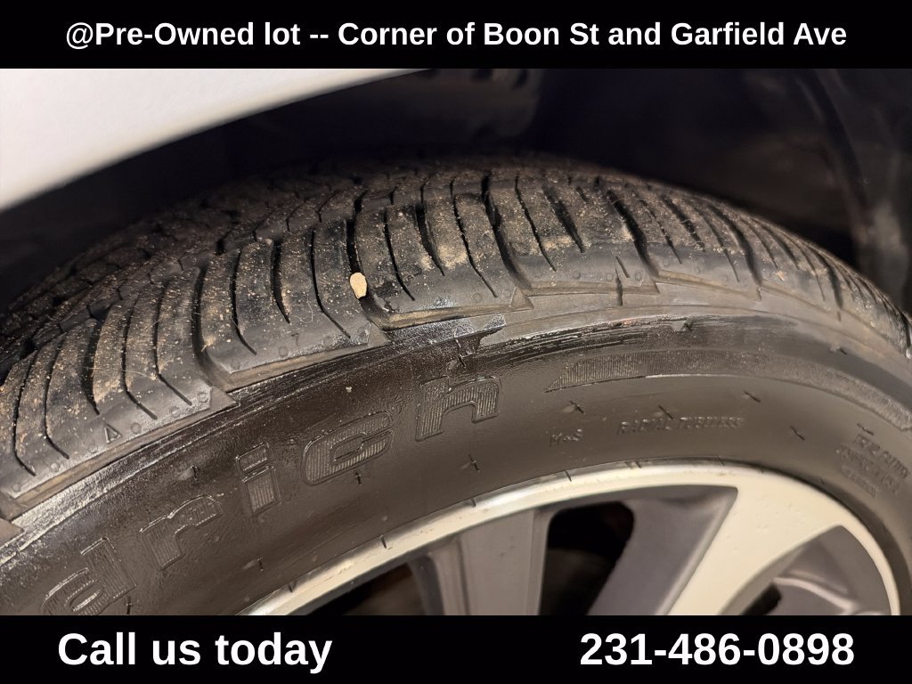 Used 2015 Silver Subaru 2.5i image 12