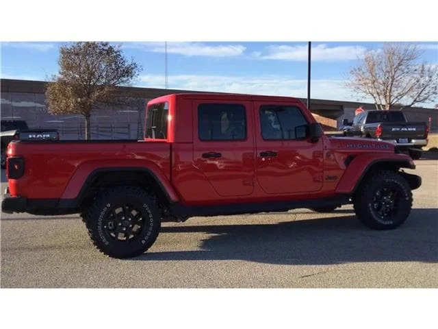 New 2025 Firecracker Red Clear-Coat  Paint Jeep HIGH TIDE 4X4 image 2
