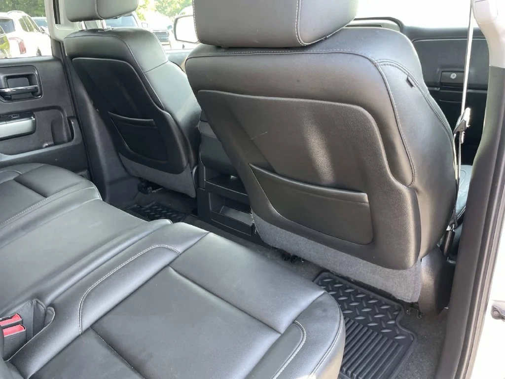 Used 2015 Silver Chevrolet LT image 29