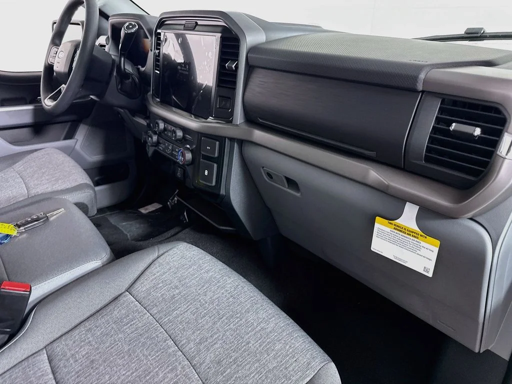 New 2026 Carbonized Gray Metallic Ford XLT image 26