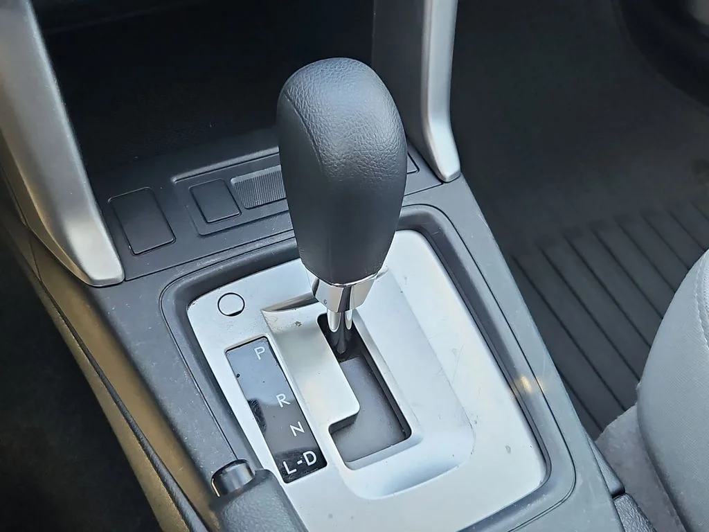 Used 2015 Satin White Pearl Subaru 2.5i image 20