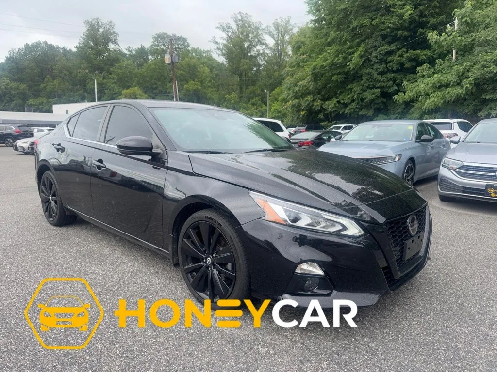 2022 Nissan Altima 2.5 SR AWD photo