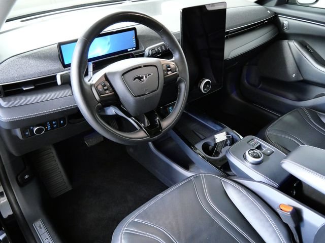 Used 2023 Black Ford Premium image 3