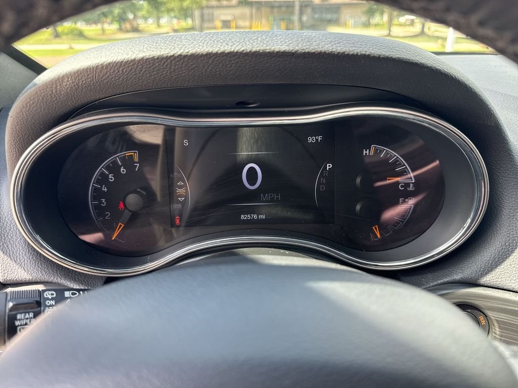Used 2020 White Jeep Limited image 10