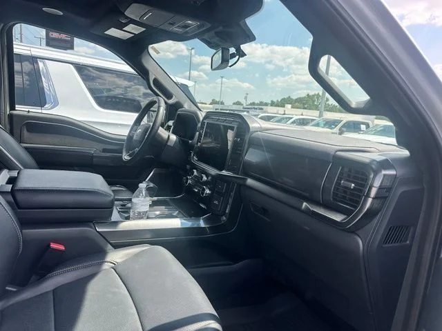 Used 2023 White Ford Lariat image 10