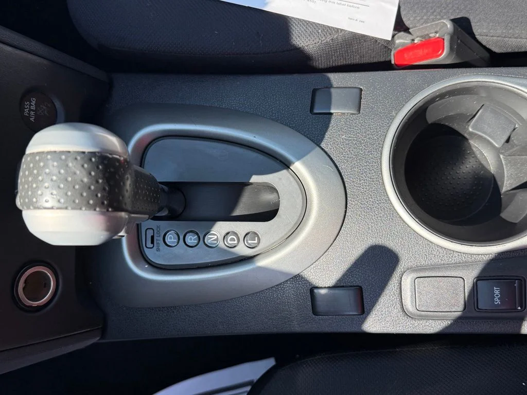 Used 2014 White Nissan S image 21