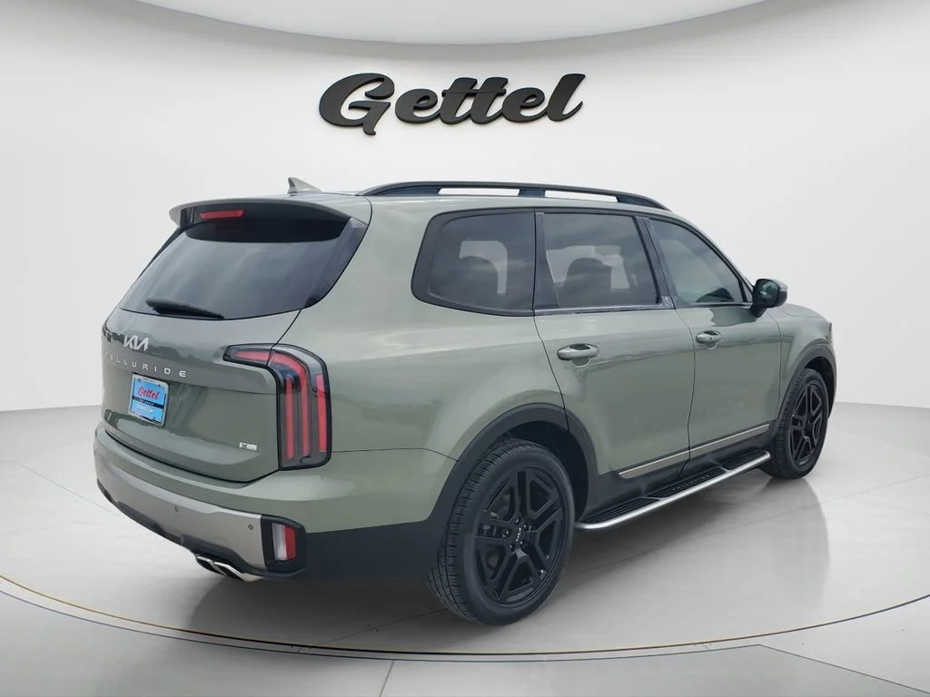 Used 2023 Green Kia EX X-Line image 5