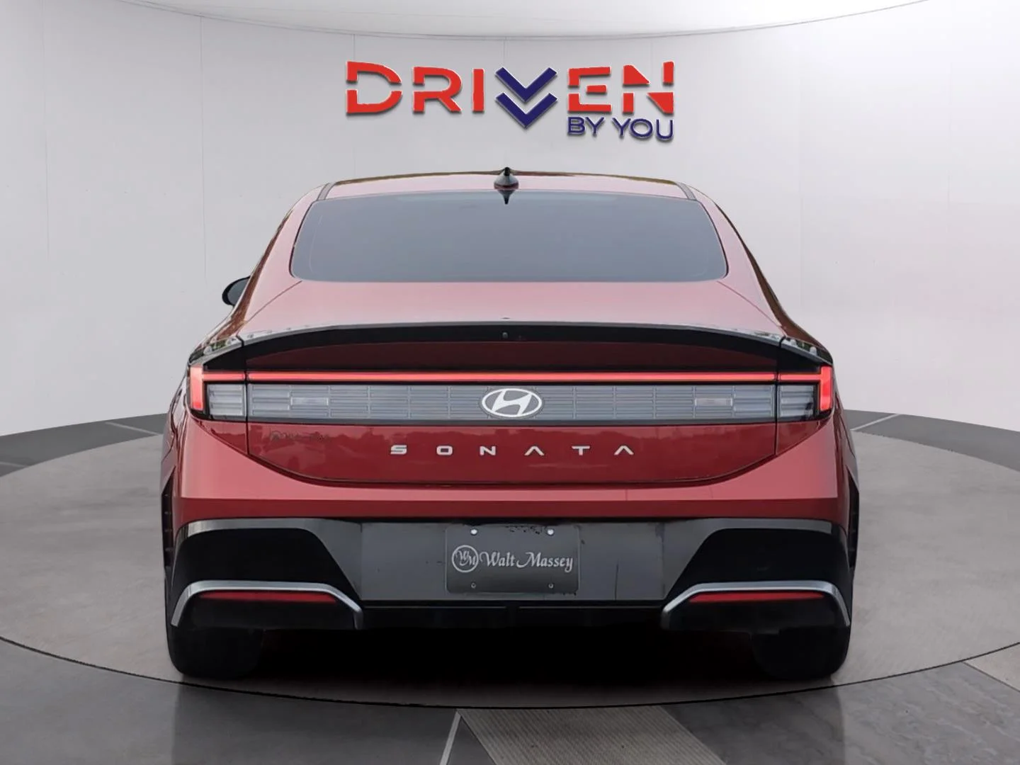 Used 2024 Ultimate red Hyundai SEL image 4