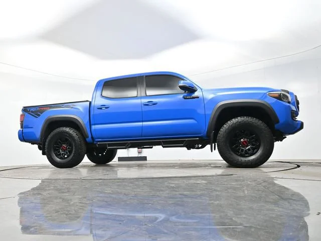 Used 2019 Voodoo Blue Toyota SR image 27