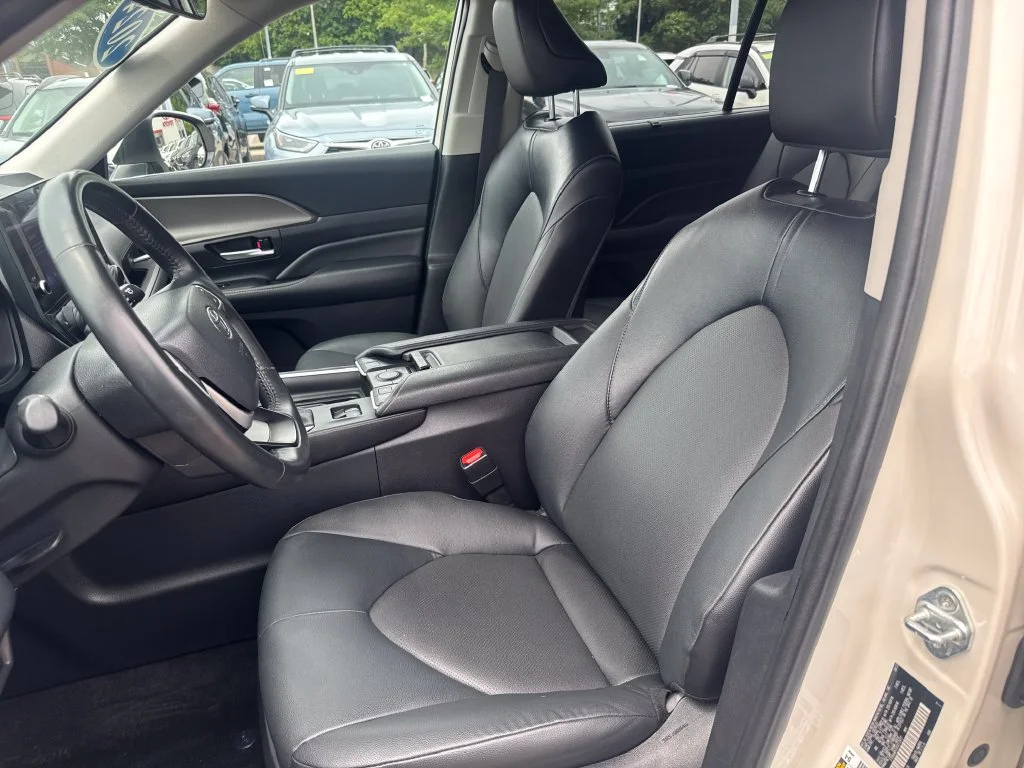 Used 2024 White Toyota XLE image 16