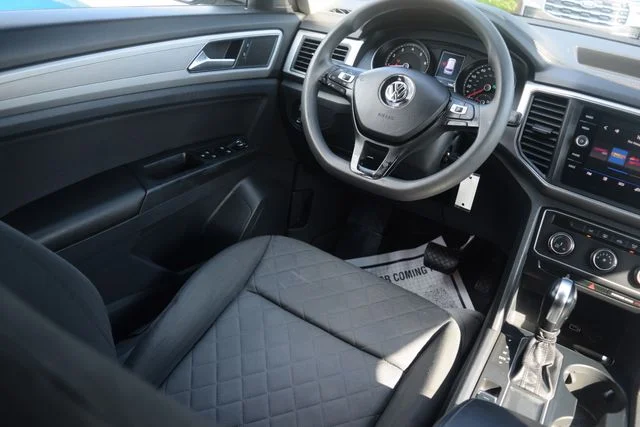 Used 2018 Black Volkswagen Launch Edition image 2