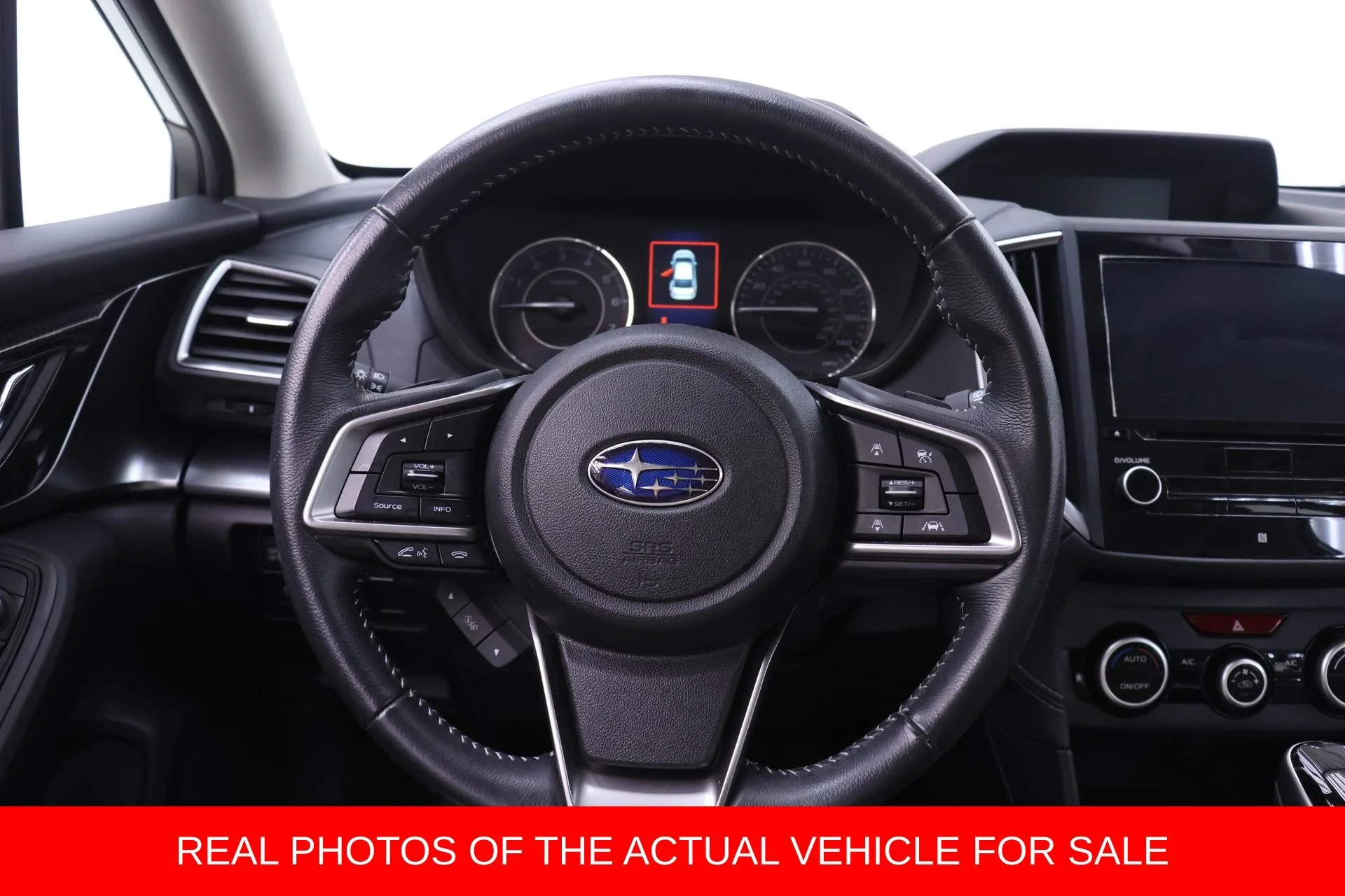 Used 2018 White Subaru 2.0i Limited image 13