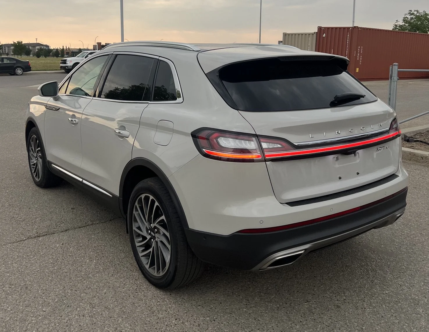 Used 2020 PEARL Lincoln RESERVE AWD **New Arrival** image 3