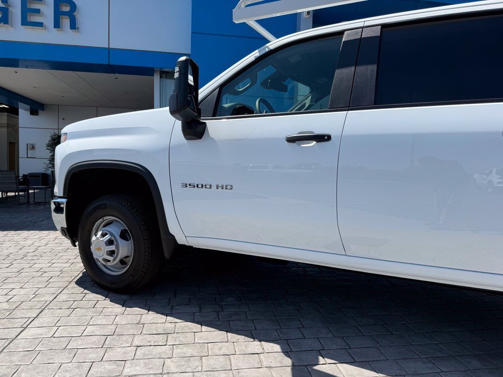 2026 Chevrolet Silverado 3500 HD Chassis Cab Work Truck view 18