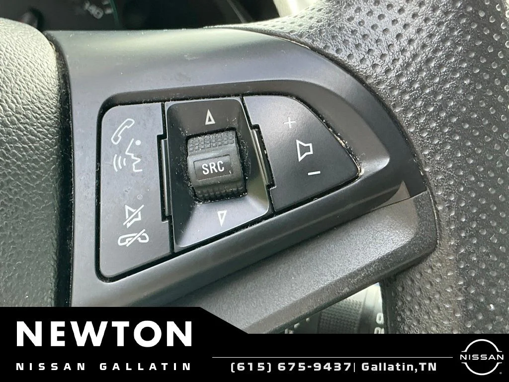 Used 2018 Summit White Chevrolet LT image 14