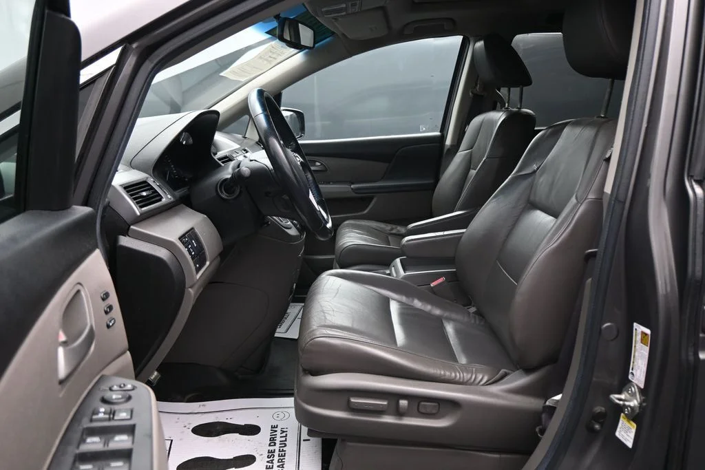 Used 2012  Honda Touring image 9