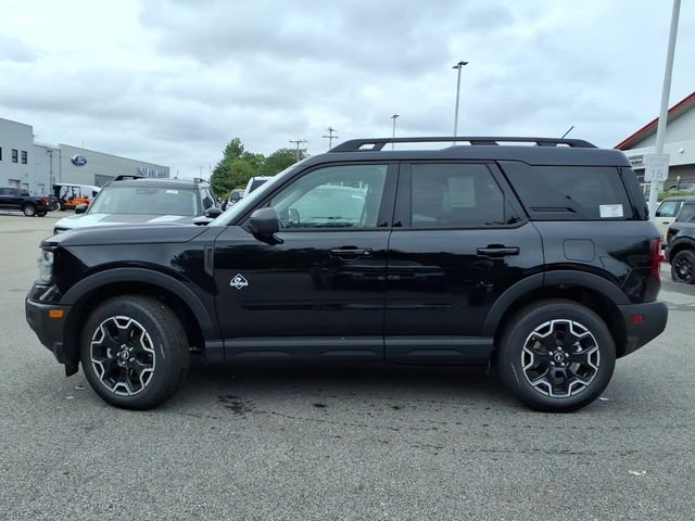 New 2026 Shadow Black Ford Outer Banks® image 3