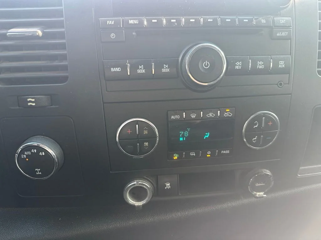 Used 2011 Red Chevrolet LT image 14