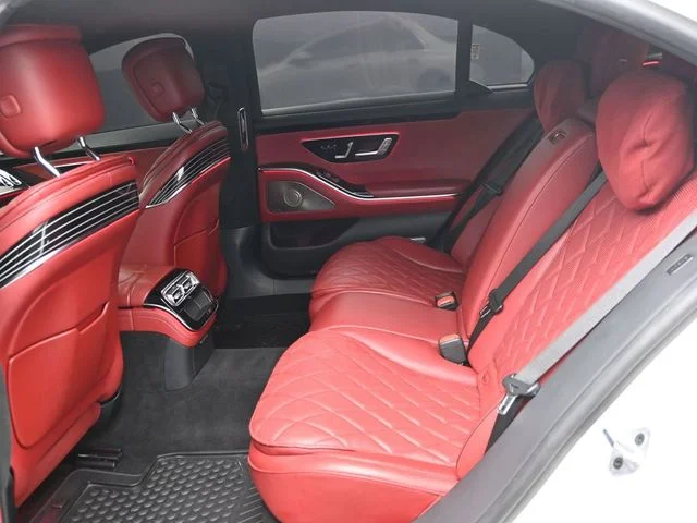 Used 2022 White Mercedes-Benz S 580 image 17