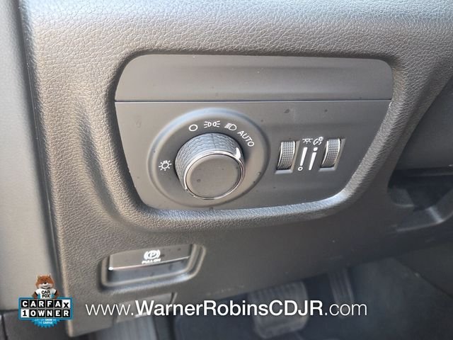 Used 2025 Black Jeep Altitude X image 30
