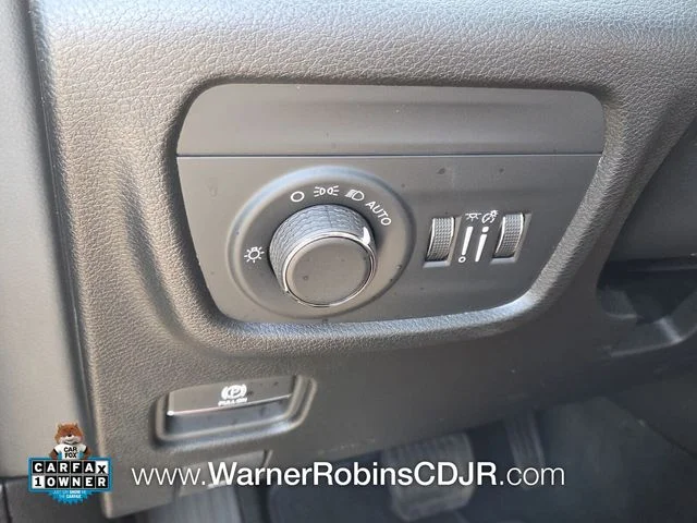 Used 2025 Black Jeep Altitude X image 30