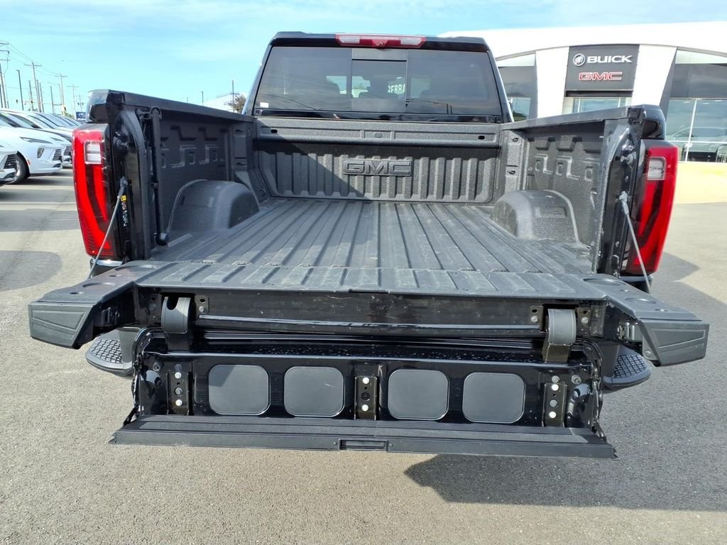 Used 2025 Onyx Black GMC Denali image 11