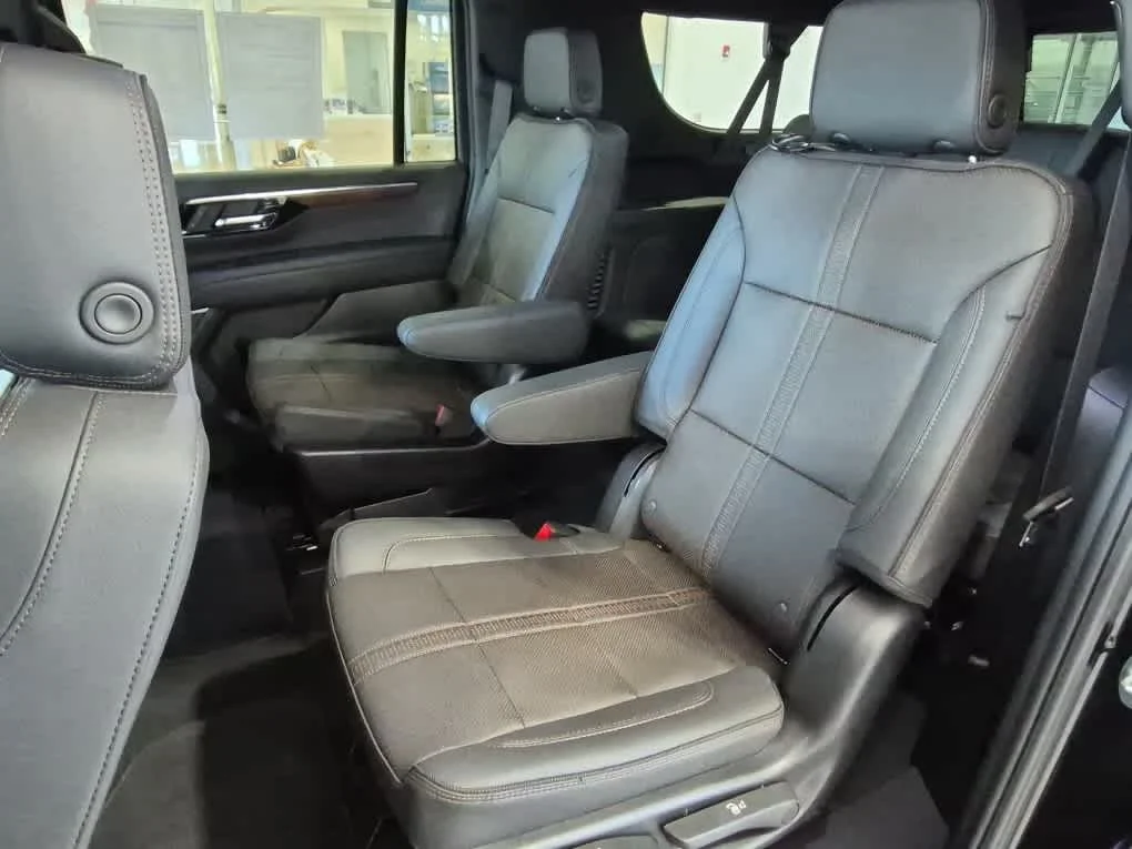 Certified Used 2025 Black Chevrolet High Country image 8