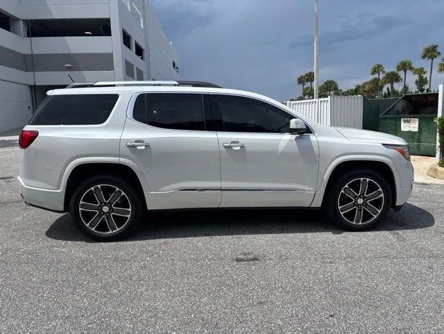 Used 2019 White GMC Denali image 2