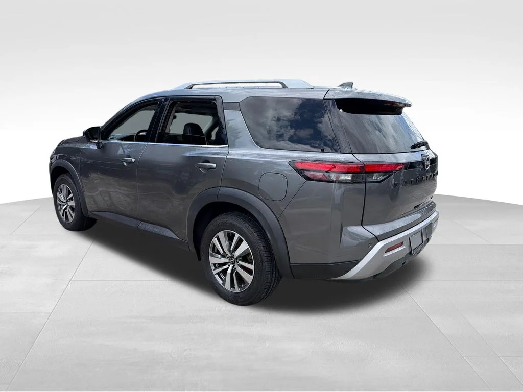2023 Nissan Pathfinder SL - Photo 5