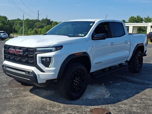 New 2026 Summit White GMC Elevation image 5