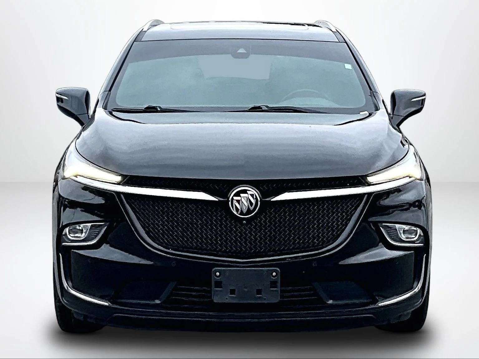 Used 2022 Black Buick Essence image 4