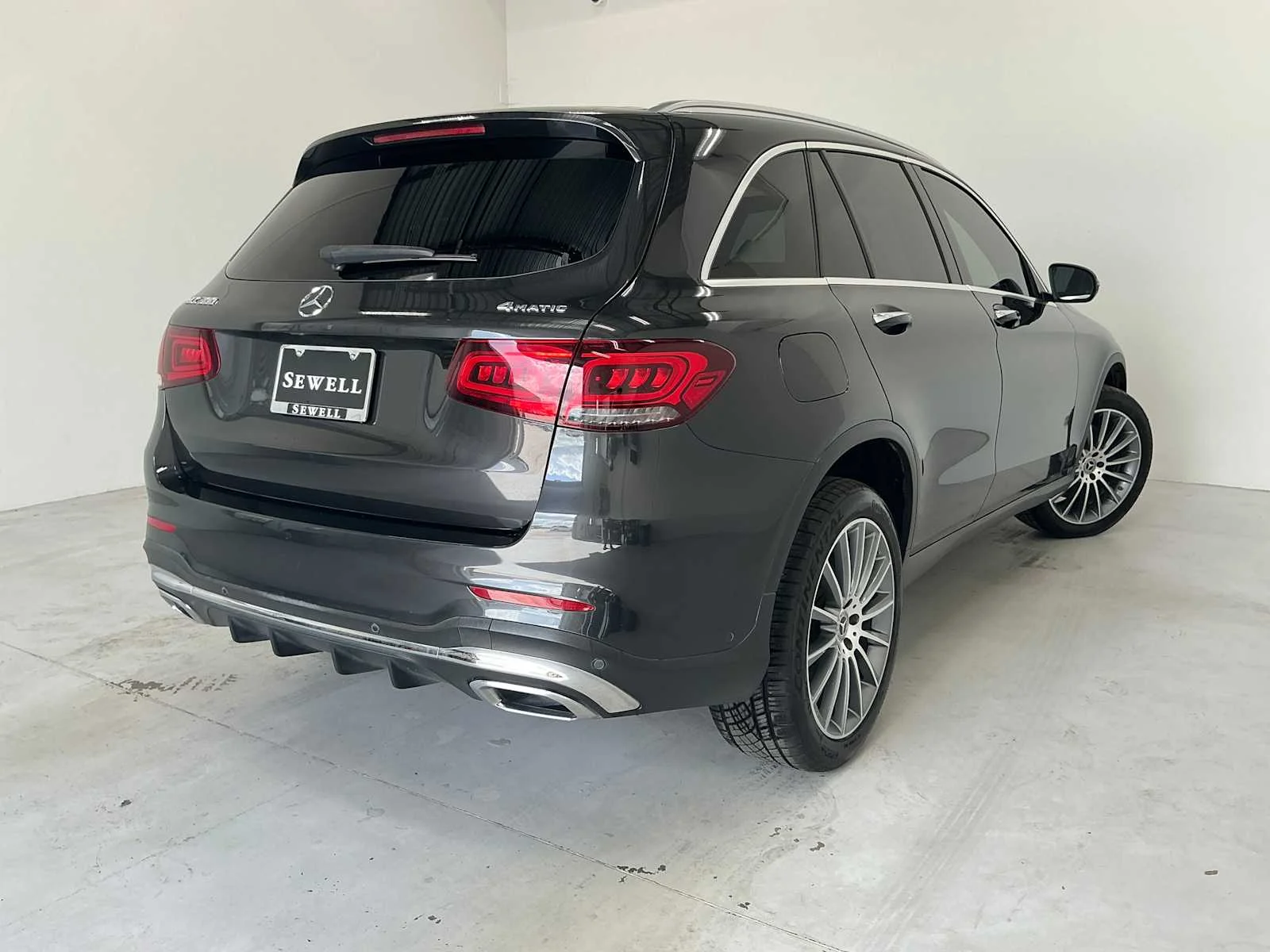 Certified Used 2022 Graphite Grey Metallic Mercedes-Benz GLC 300 image 8