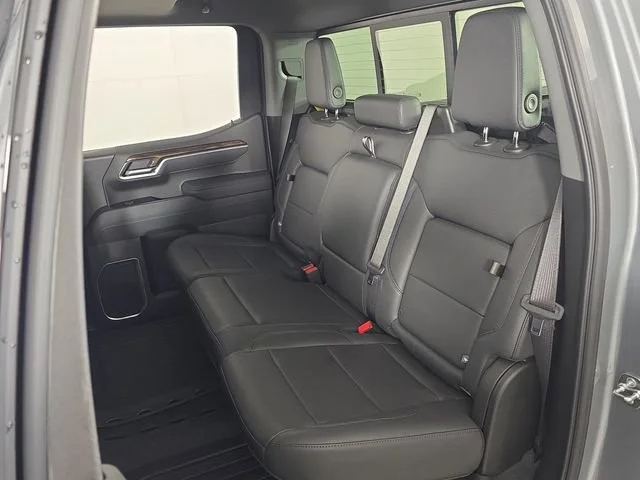 Used 2025 Sterling Metallic GMC Elevation image 21