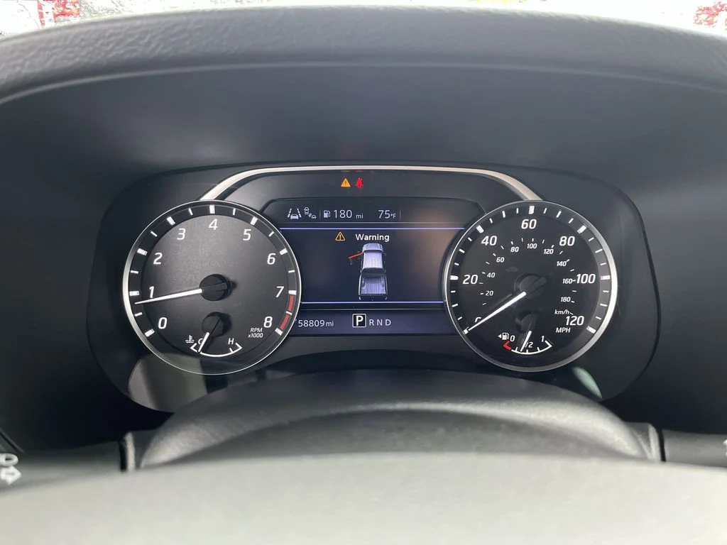 Used 2022 White Nissan SV image 15