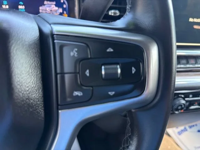 Used 2026 Summit White Chevrolet LT image 33